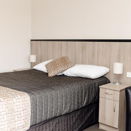 Starline Motor Inn Miles Exteriör bild