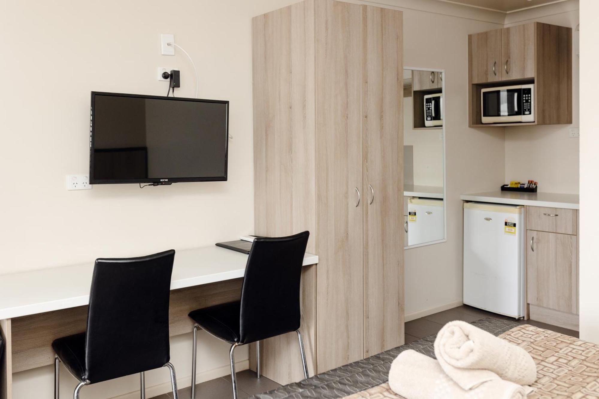 Starline Motor Inn Miles Exteriör bild